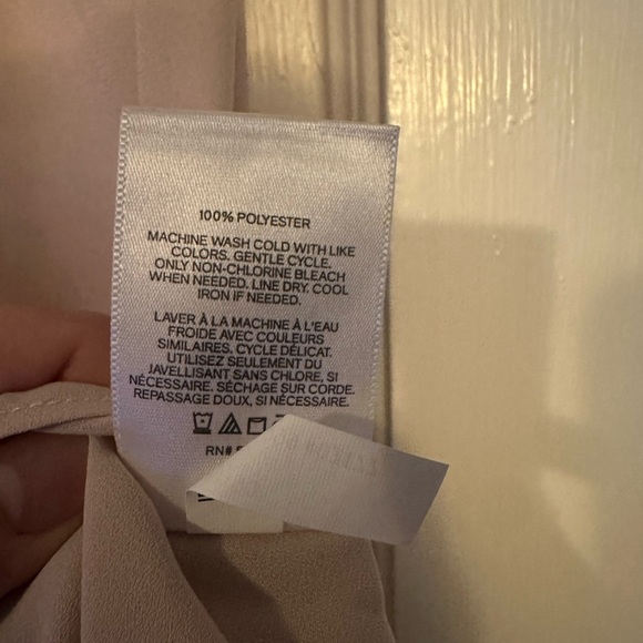 Express NWT Ruffle Neck Blouse - Picture 2 of 4